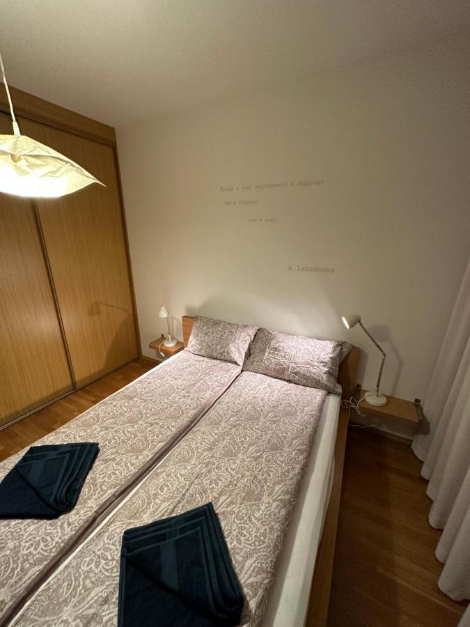 Central Apartment With Balcony Budapest Exterior foto