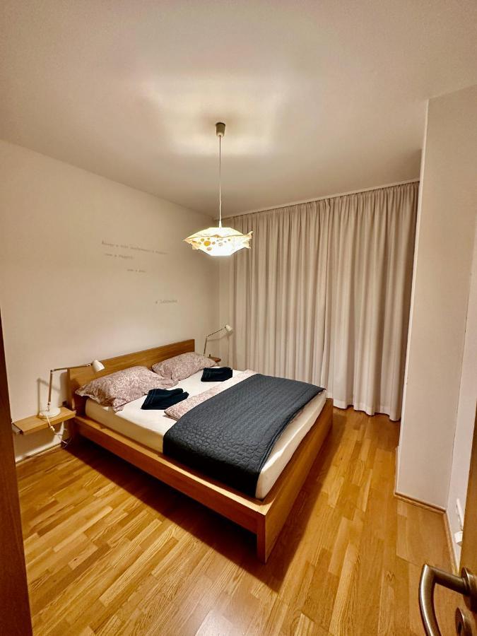 Central Apartment With Balcony Budapest Exterior foto