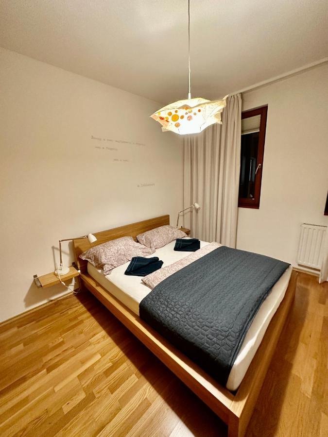 Central Apartment With Balcony Budapest Exterior foto
