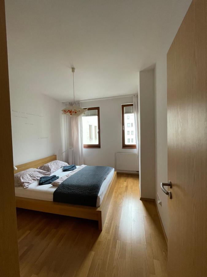 Central Apartment With Balcony Budapest Exterior foto