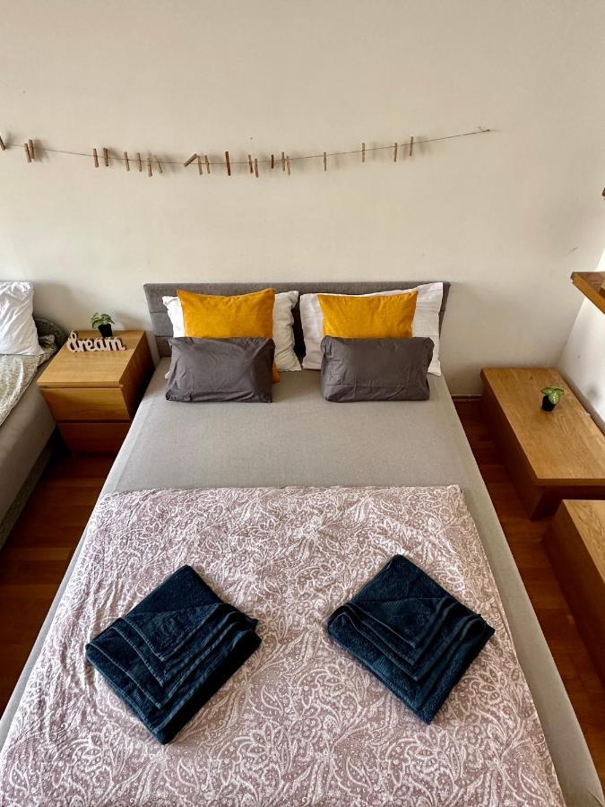 Central Apartment With Balcony Budapest Exterior foto