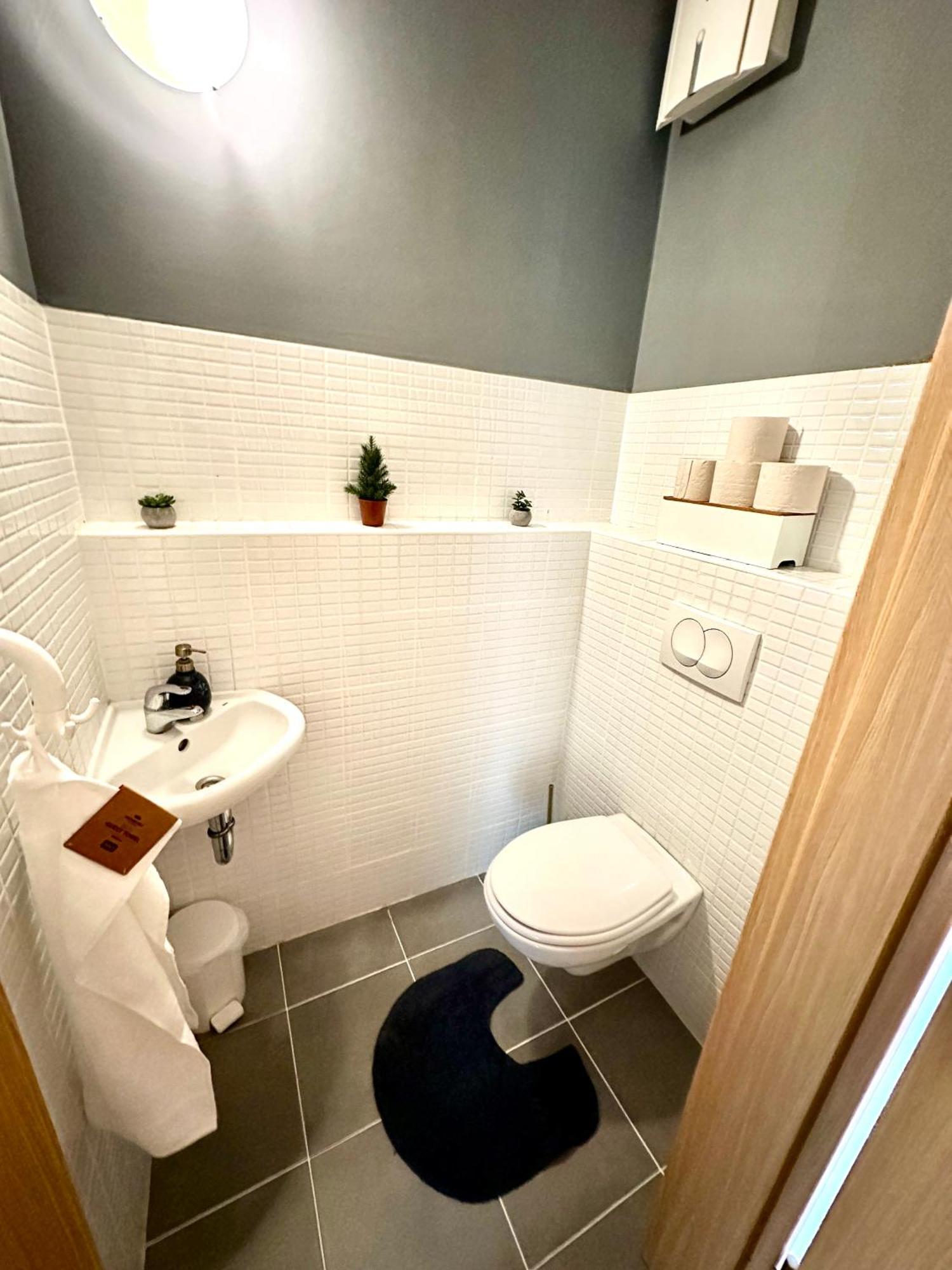 Central Apartment With Balcony Budapest Exterior foto