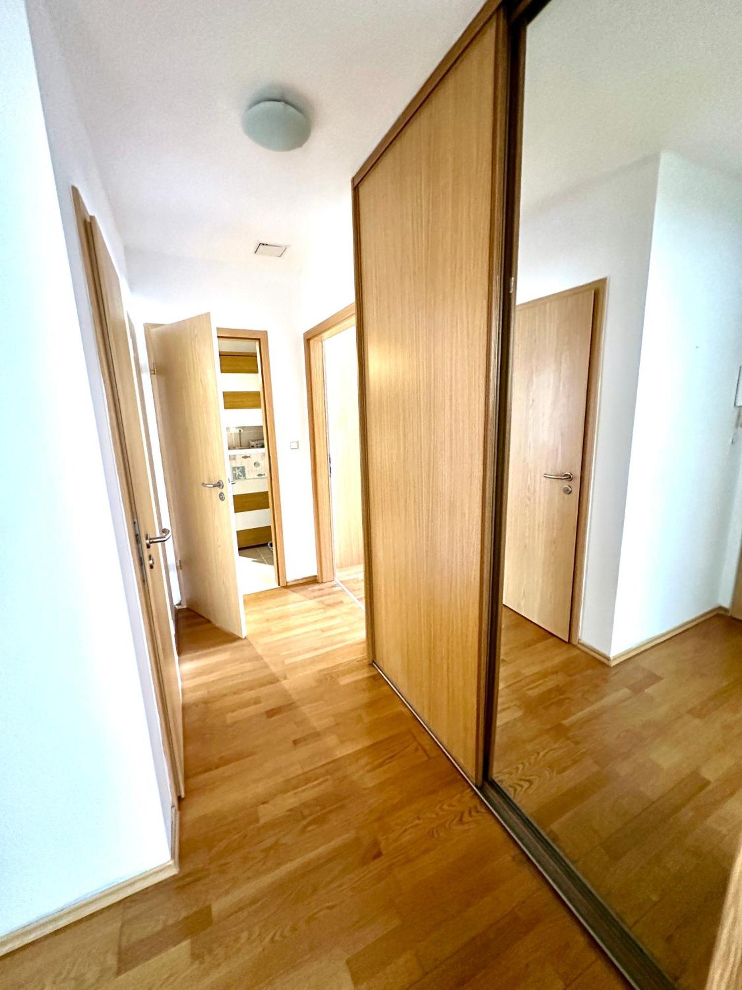 Central Apartment With Balcony Budapest Exterior foto
