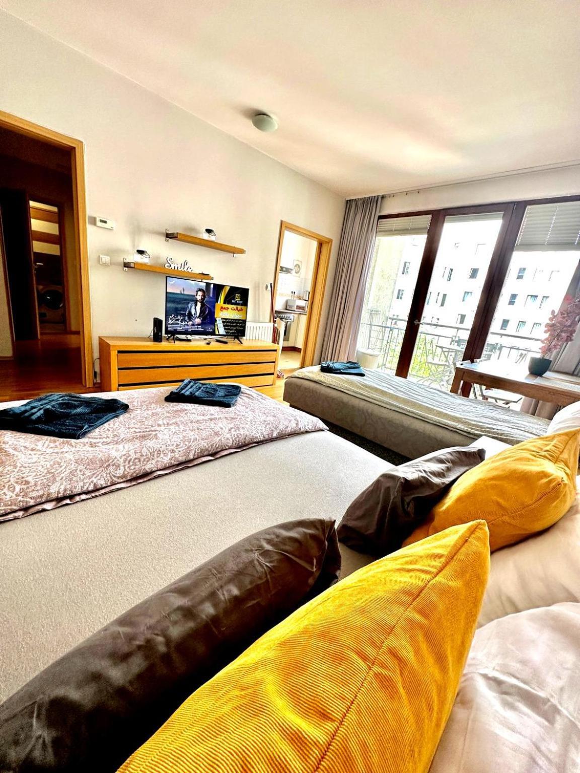 Central Apartment With Balcony Budapest Exterior foto